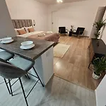 Terrace Hill House * براشوف