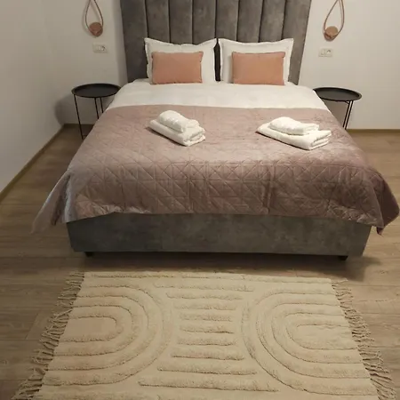 Apartment Terrace Hill House Brasov